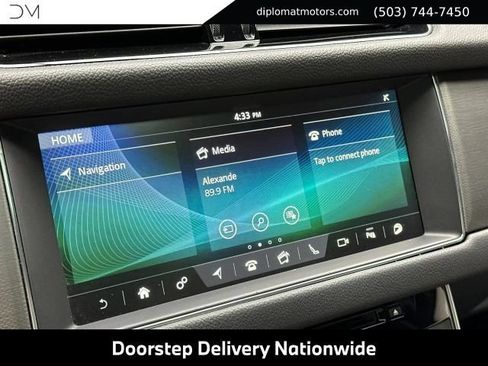 Used 2018 Jaguar XF S RWD image 38