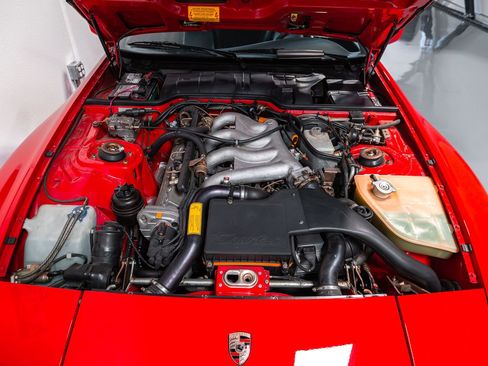 Used 1986 Porsche 944 Turbo image 28
