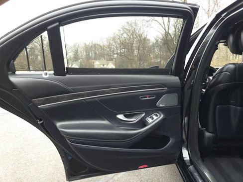 Used 2020 Mercedes-Benz S 560 4MATIC Sedan image 25