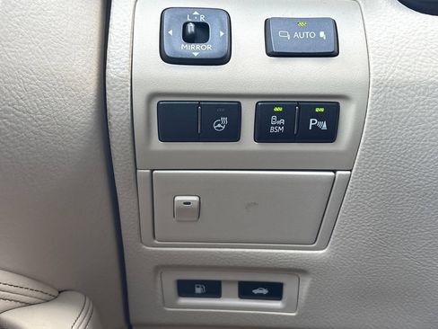 Used 2015 Lexus LS 460 AWD w/ Comfort Package image 10