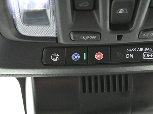 Used 2024 GMC Sierra 1500 AT4 w/ Technology Package image 28