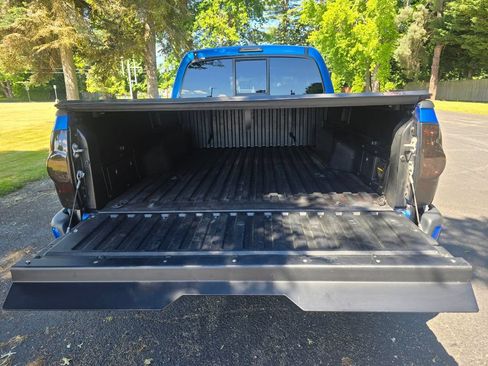 Used 2006 Toyota Tacoma X-Runner RWD image 13