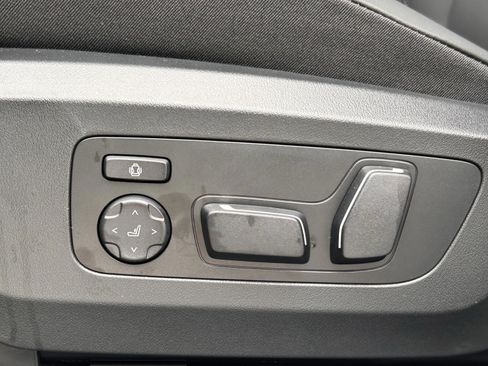 Used 2026 BMW X3 xDrive30 w/ Convenience Package image 25