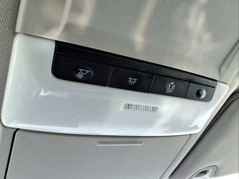 Used 2024 Nissan Altima 2.5 SV FWD image 26