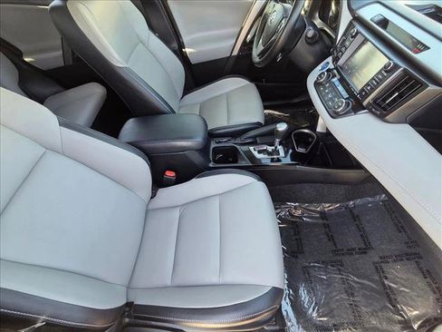 Certified 2018 Toyota RAV4 Limited image 20