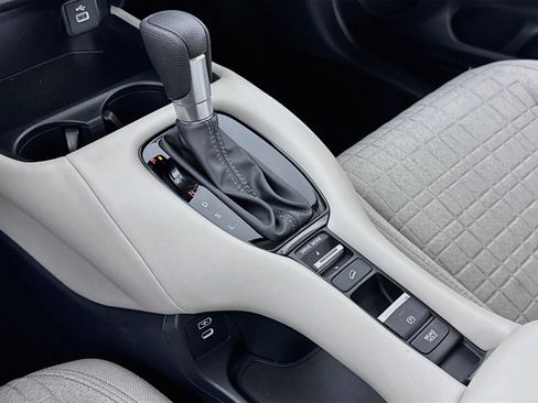 Certified 2024 Honda HR-V LX image 16