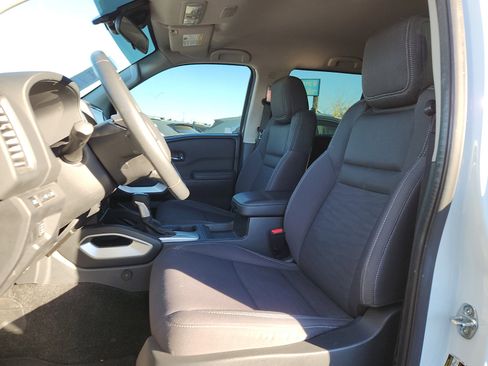 Used 2022 Nissan Frontier SV w/ Technology Package image 13