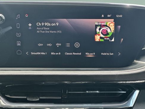 Used 2025 Buick Envista Sport Touring w/ Convenience I Package FWD image 16