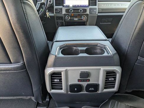Used 2022 Ford F250 Lariat w/ Lariat Value Package AWD/4WD image 19