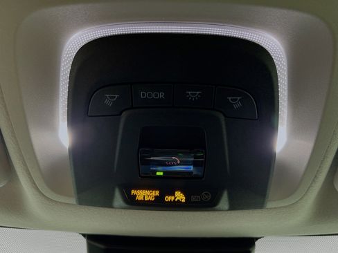 Used 2025 Toyota Corolla LE image 21