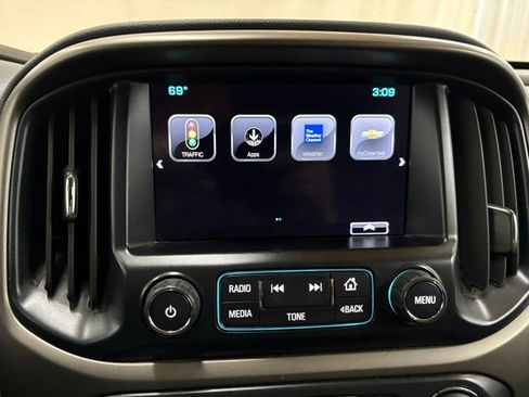 Used 2018 Chevrolet Colorado Z71 AWD/4WD image 34