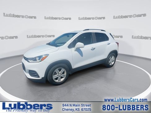Used 2018 Chevrolet Trax LT w/ LT Convenience Package FWD image 4
