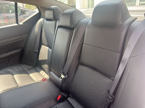 Used 2023 Nissan Altima 2.5 SL FWD image 9