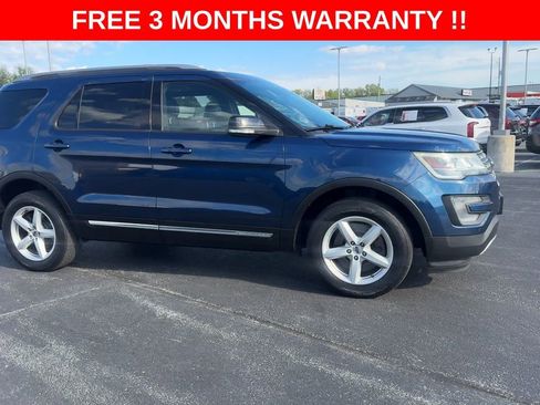 Used 2017 Ford Explorer XLT w/ Equipment Group 202A AWD/4WD image 9
