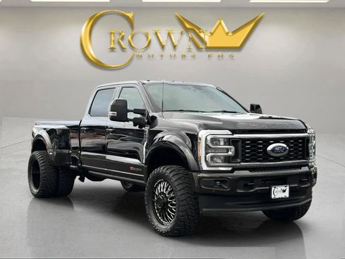 Used 2025 Ford F450 King Ranch w/ Camper Package image 5
