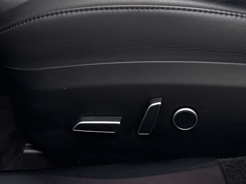 Used 2022 Tesla Model S AWD/4WD image 29