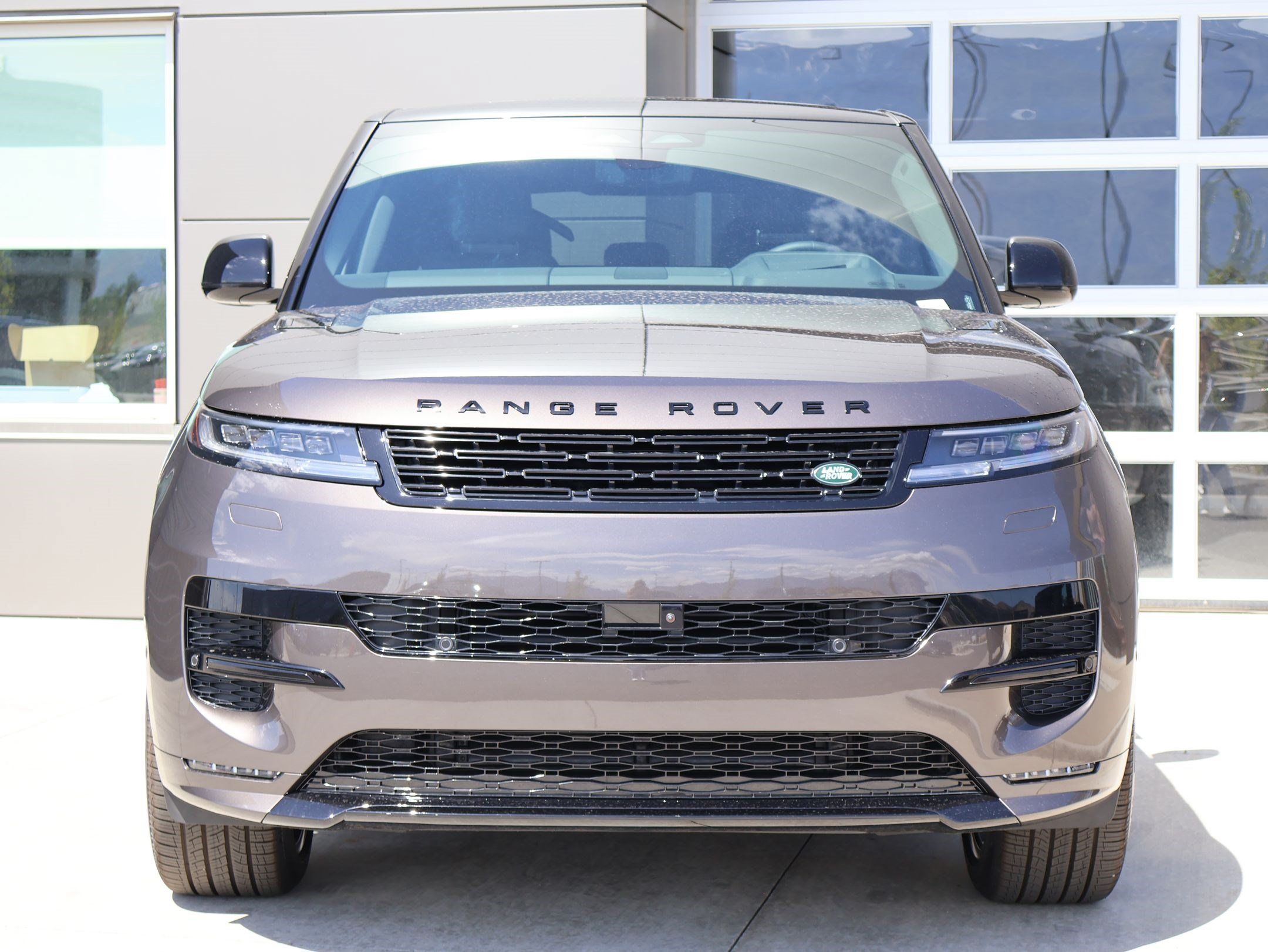 New 2026 Land Rover Range Rover Sport Dynamic SE AWD/4WD image 2
