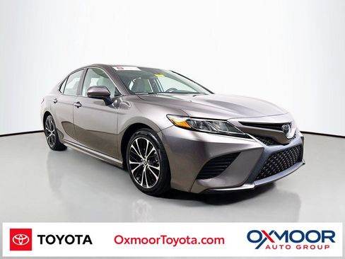 Certified 2020 Toyota Camry SE FWD image 1
