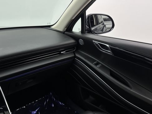 Used 2022 Genesis GV80 2.5T RWD image 33