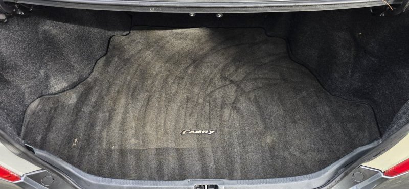 Used 2012 Toyota Camry SE FWD image 33