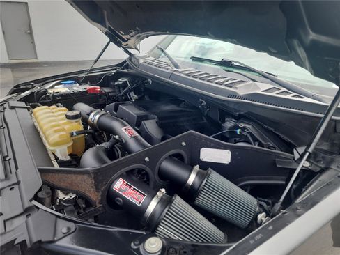 Used 2019 Ford F150 XLT w/ Equipment Group 302A Luxury image 15