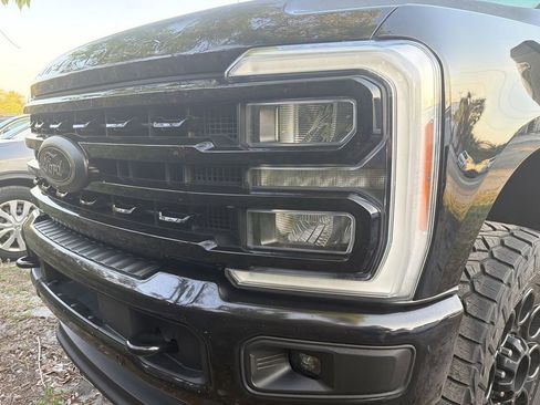 Used 2023 Ford F250 Lariat w/ Lariat Ultimate Package image 10