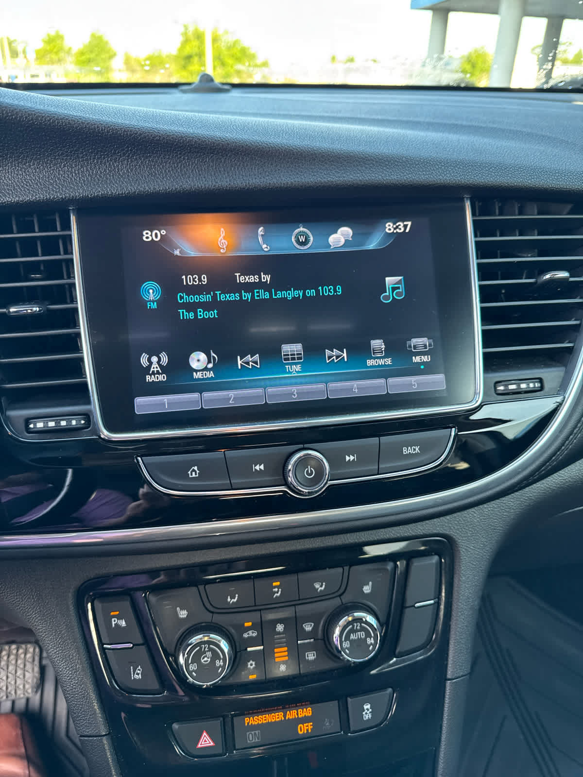 Used 2019 Buick Encore Essence w/ Experience Buick Package AWD/4WD image 17