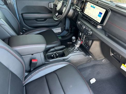 New 2026 Jeep Gladiator Rubicon AWD/4WD image 12