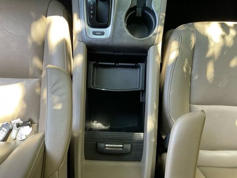 Used 2017 Honda Pilot EX-L image 11