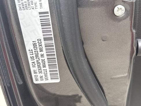 Used 2024 RAM 3500 Limited AWD/4WD image 29