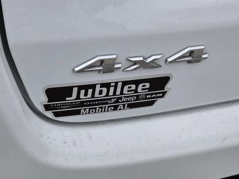 Used 2025 Jeep Compass Limited AWD/4WD image 33