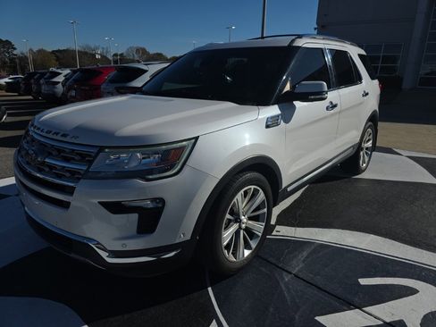 Used 2018 Ford Explorer Limited w/ Equipment Group 301A image 1