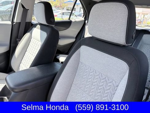 Used 2023 Chevrolet Equinox LS FWD image 11