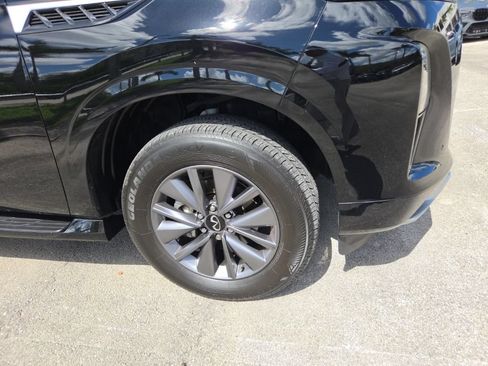 Used 2025 INFINITI QX80 Pure RWD image 3