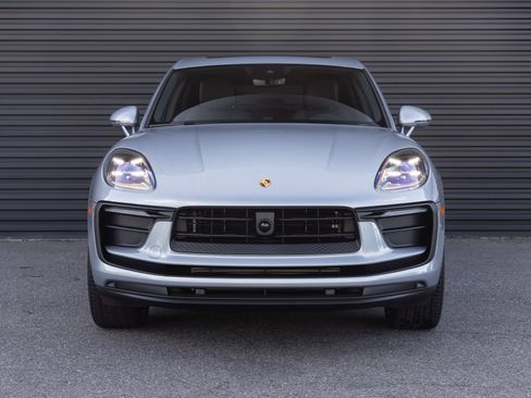Used 2026 Porsche Macan AWD/4WD image 7