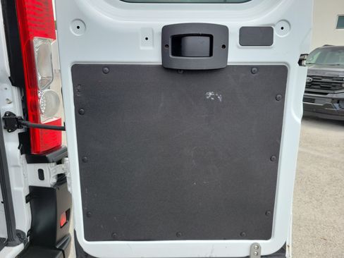 Used 2025 RAM ProMaster 2500 w/ U-Haul Equipment Group FWD image 15