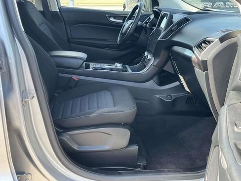 Used 2024 Ford Edge SE image 23