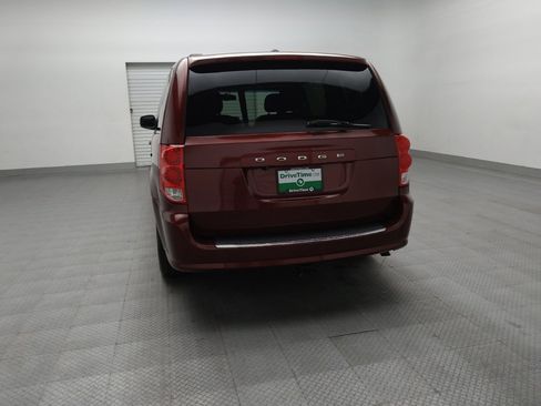 Used 2017 Dodge Grand Caravan SXT FWD image 6