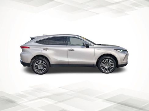 Used 2021 Toyota Venza Limited w/ Advanced Technology Package image 3