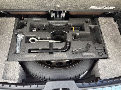 Used 2025 Volvo XC90 B6 Ultra image 53