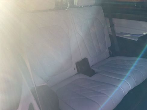 Used 2023 BMW X7 xDrive40i w/ Dynamic Handling Package image 61