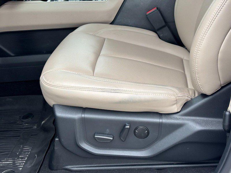 Used 2024 Ford Expedition XLT AWD/4WD image 18