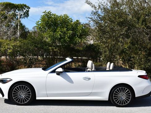 Used 2025 Mercedes-Benz CLE 300 4MATIC Cabriolet image 32