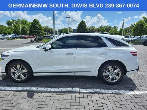 Used 2022 Genesis GV70 3.5T Sport w/ Sport Advanced Package AWD/4WD image 3