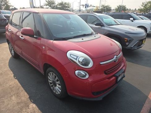 Used 2017 FIAT 500L Pop w/ Premium Package FWD image 2