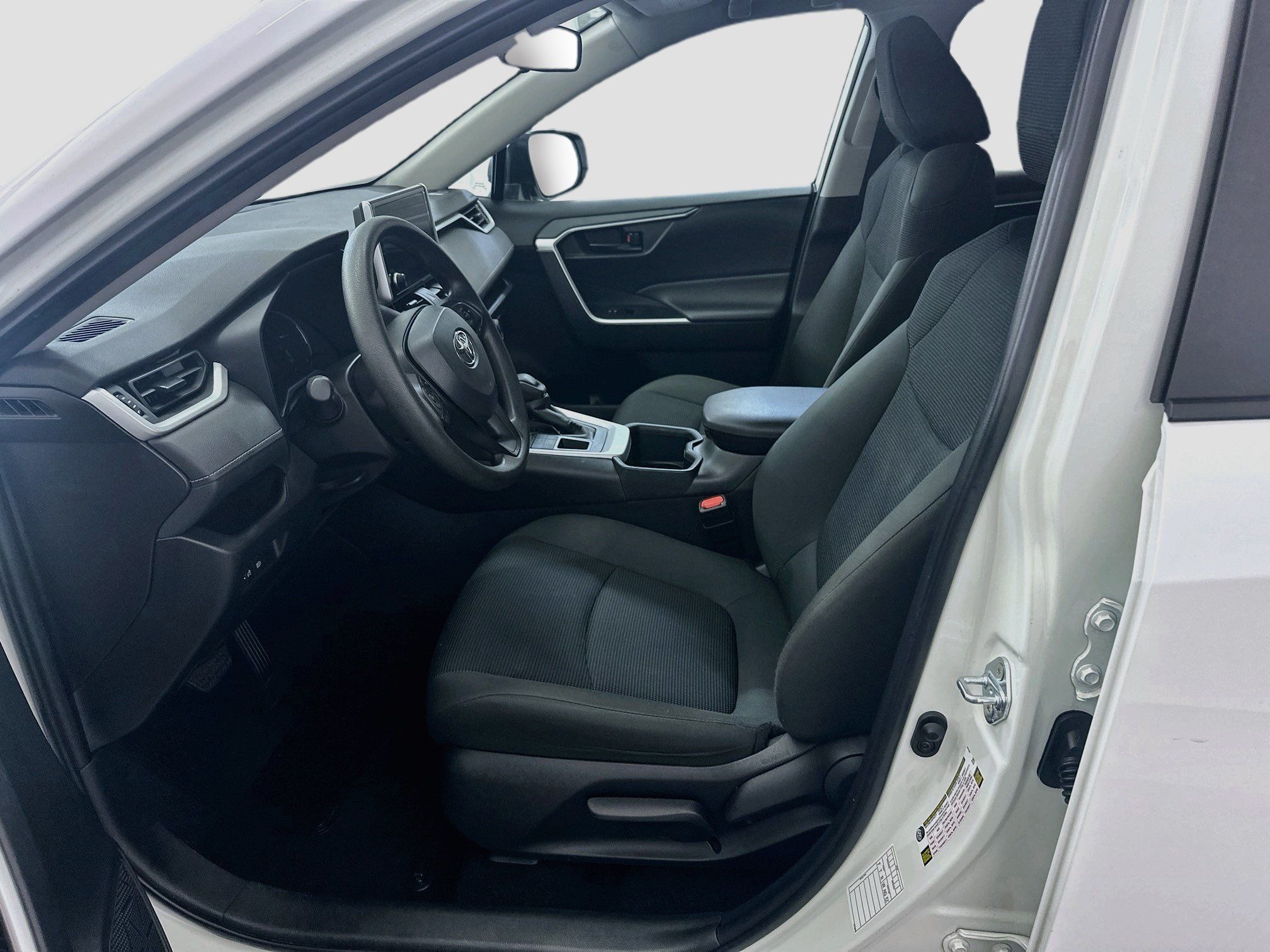 Used 2025 Toyota RAV4 LE AWD/4WD image 13
