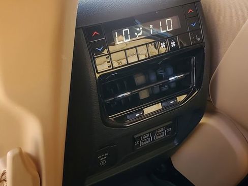 Used 2023 Jeep Grand Cherokee L Summit w/ Advanced Protech Group IV image 39