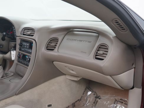 Used 2003 Chevrolet Corvette Convertible w/ Preferred Equipment Group1 image 13