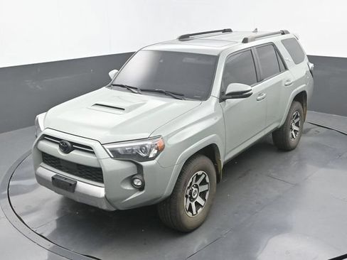 Used 2022 Toyota 4Runner TRD Off-Road Premium w/ Moonroof Package AWD/4WD image 16