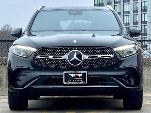 Certified 2026 Mercedes-Benz GLC 300 4MATIC image 3